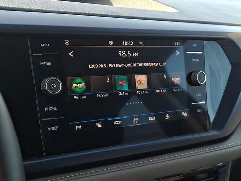 Used 2024 Volkswagen Taos SE image 18