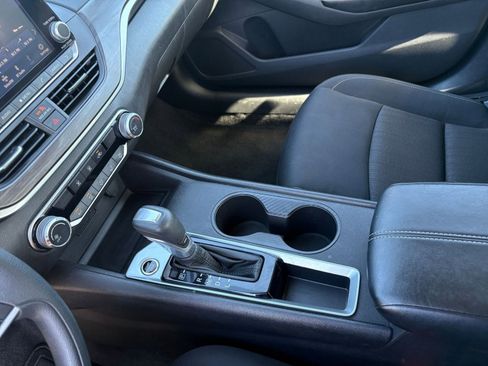 Used 2025 Nissan Altima 2.5 SV image 41