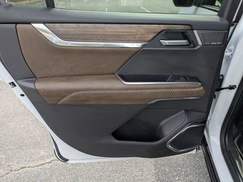 New 2026 GMC Acadia Denali Ultimate image 32