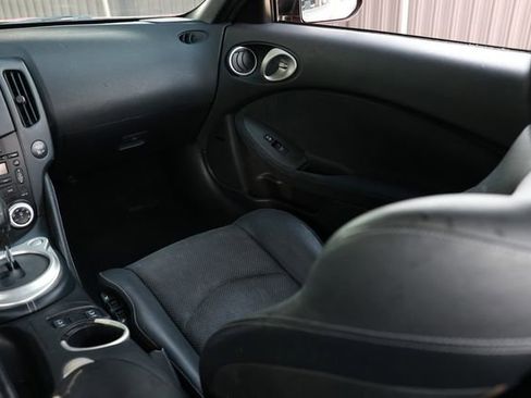 Used 2013 Nissan 370Z Touring image 21