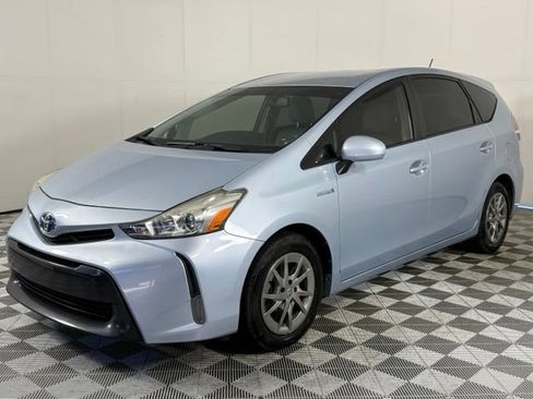 Used 2015 Toyota Prius V Four FWD image 3