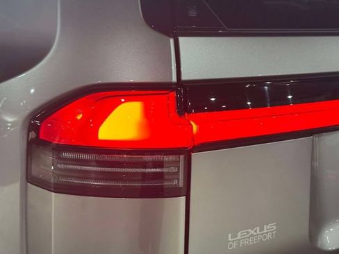 Certified 2025 Lexus GX 550 w/ Accessory Package (2T) AWD/4WD image 14