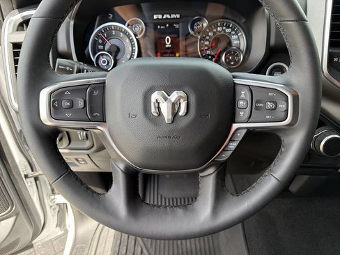 Used 2025 RAM 1500 Big Horn AWD/4WD image 29