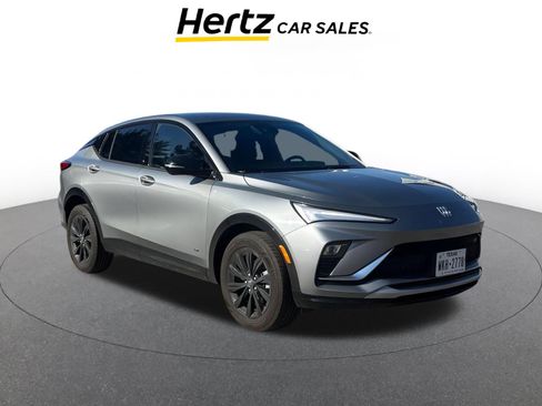 Used 2025 Buick Envista Sport Touring image 1