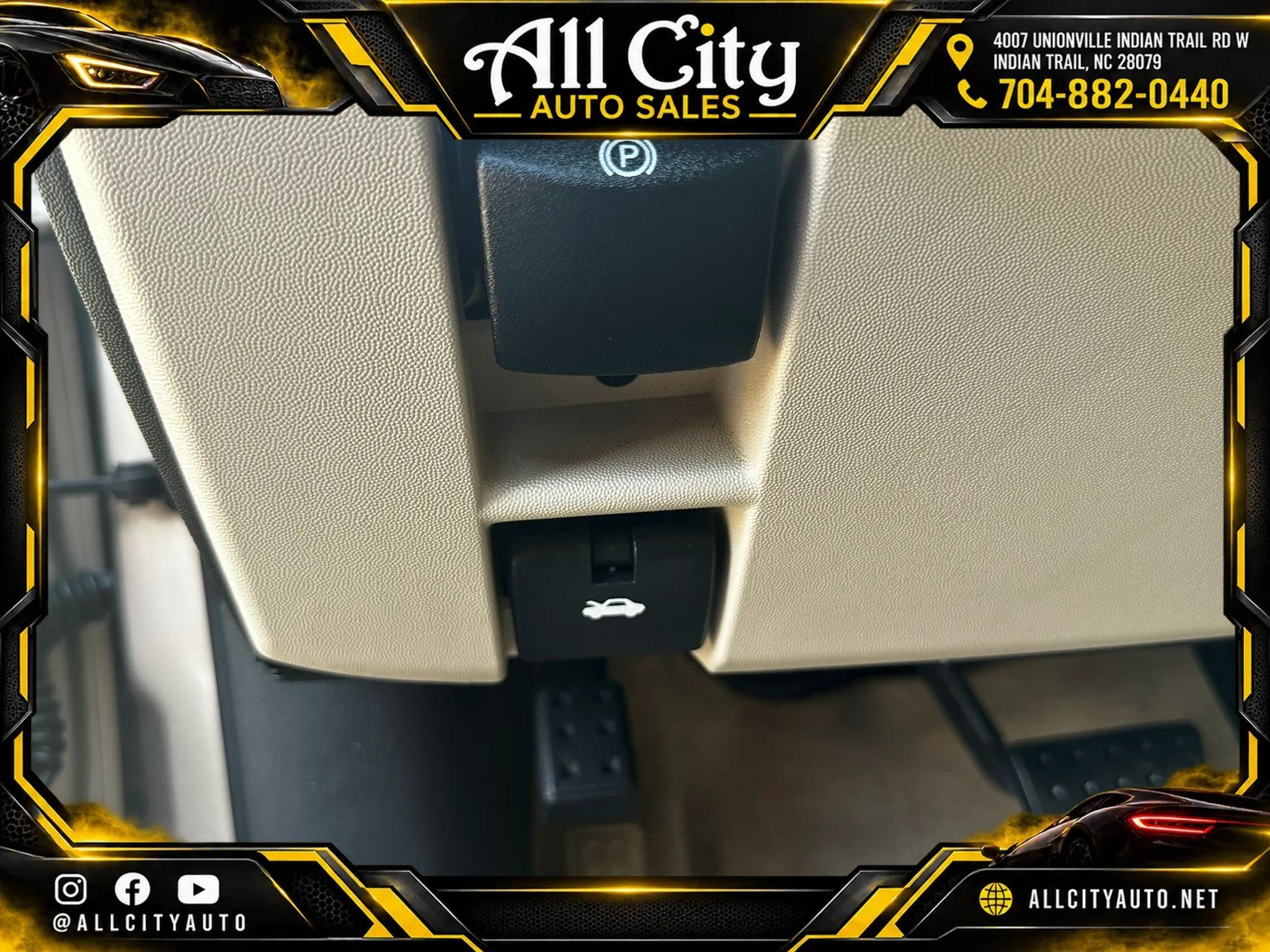 Used 2005 Cadillac CTS 3.6 w/ Preferred Equipment Group RWD image 14
