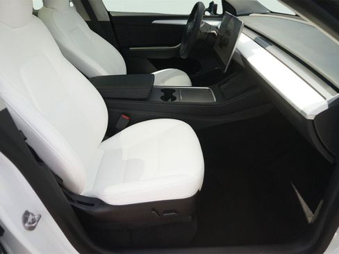 Used 2022 Tesla Model Y Performance AWD/4WD image 19