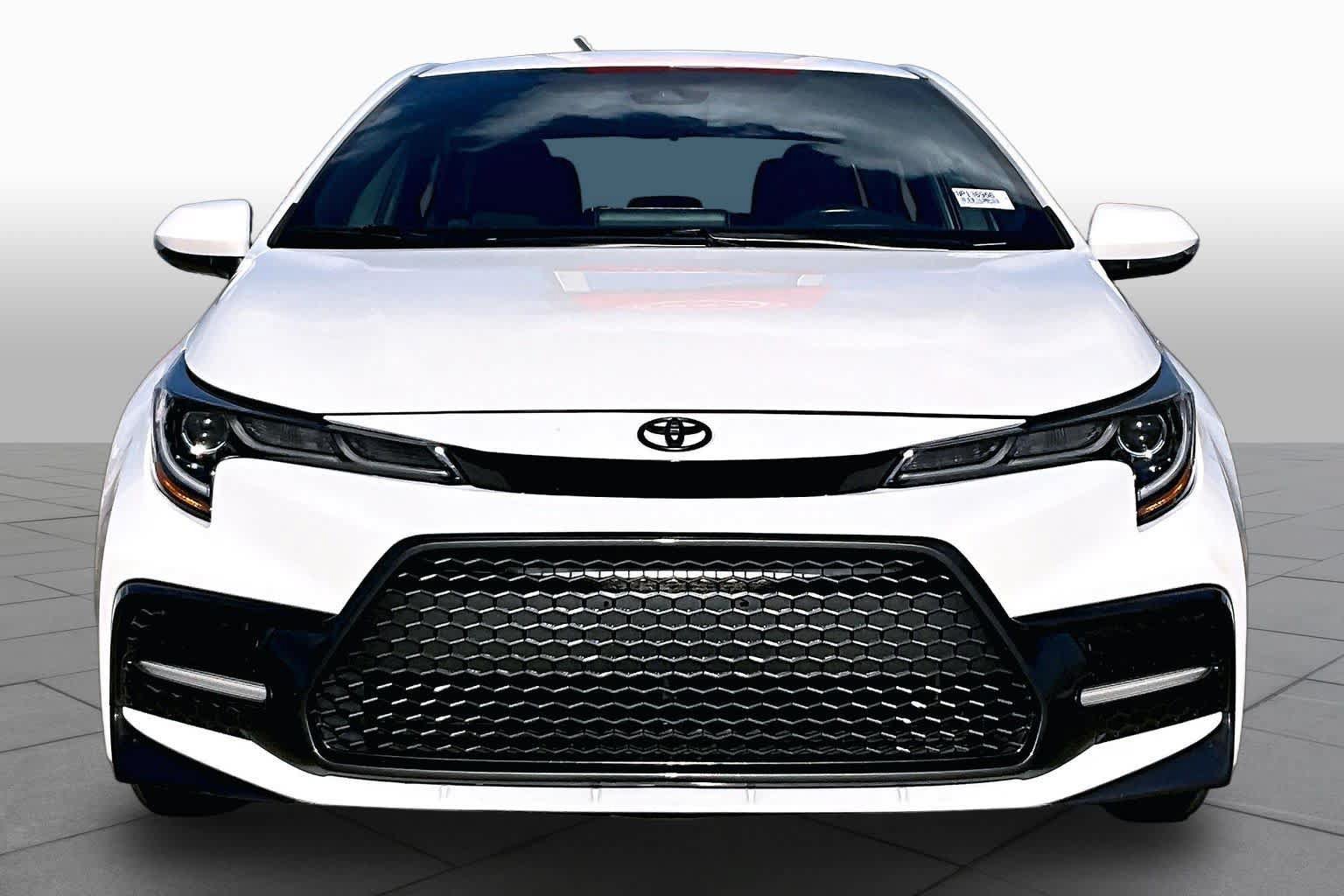 Used 2022 Toyota Corolla SE FWD image 4