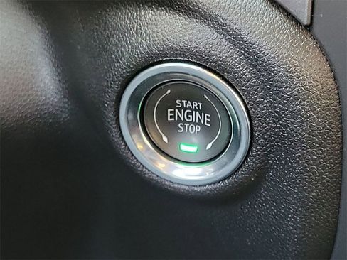 Used 2025 Chevrolet Silverado 1500 Custom image 16