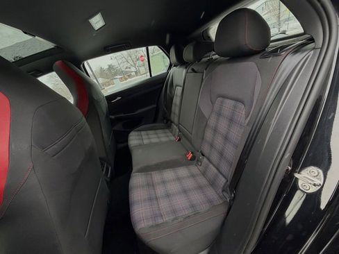 Used 2022 Volkswagen GTI SE image 32