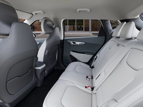 New 2025 Kia EV6 Wind image 18