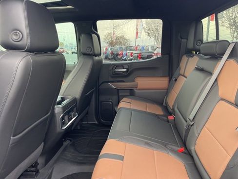 Used 2022 Chevrolet Silverado 1500 High Country image 14