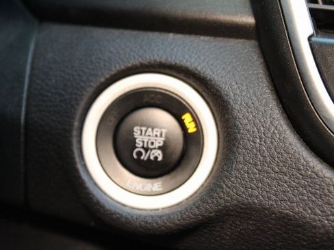 Used 2015 Chrysler 200 LX image 21