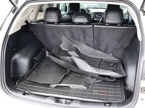 Used 2019 Jeep Compass Latitude FWD image 24