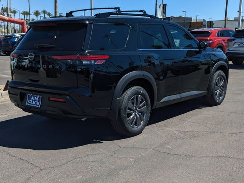 New 2026 Nissan Pathfinder SV image 2