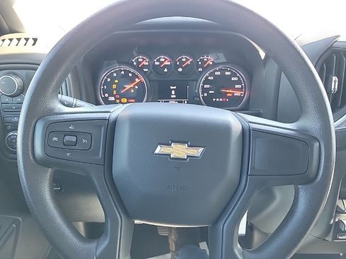 Used 2023 Chevrolet Silverado 2500 Custom w/ Custom Value Package image 9
