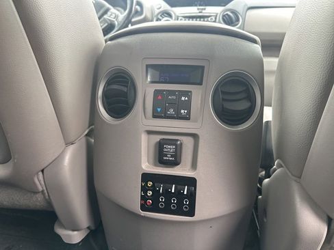 Used 2015 Honda Pilot Touring image 20