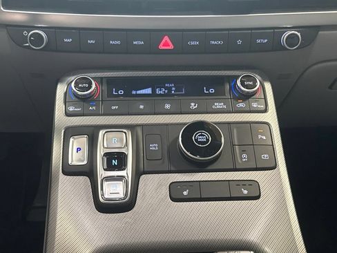 Used 2023 Hyundai Palisade SEL FWD image 17