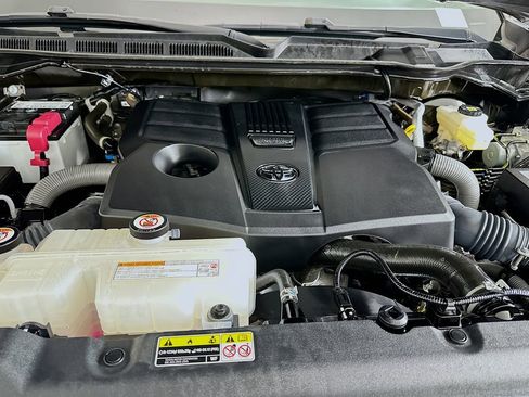 Used 2024 Toyota Tundra SR5 AWD/4WD image 30