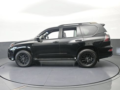 Used 2023 Lexus GX 460 w/ Black Line Special Edition AWD/4WD image 3