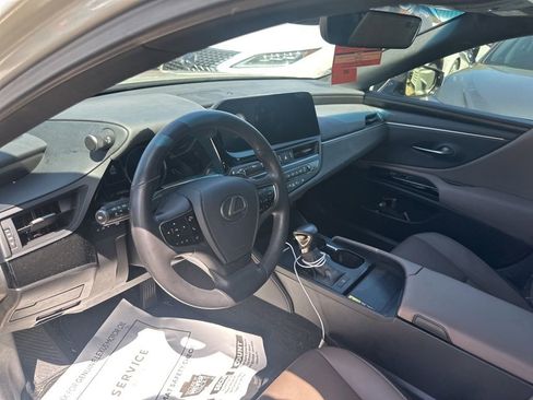 Used 2024 Lexus ES 350 w/ Premium Package image 16