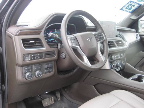 Used 2023 Chevrolet Tahoe Z71 w/ Off-Road Capability Package image 14