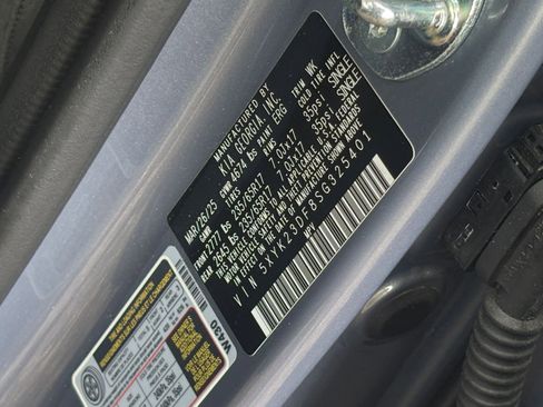 Used 2025 Kia Sportage LX FWD image 29