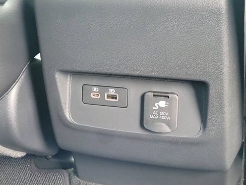 Used 2024 Nissan Frontier SL w/ Technology Package RWD image 6