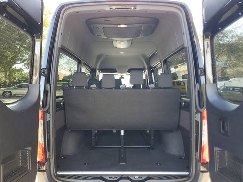 Used 2024 Mercedes-Benz Sprinter 2500 image 17