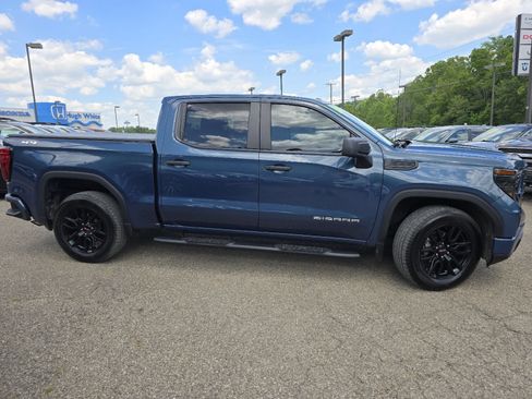 Used 2024 GMC Sierra 1500 Pro w/ Graphite Edition AWD/4WD image 16
