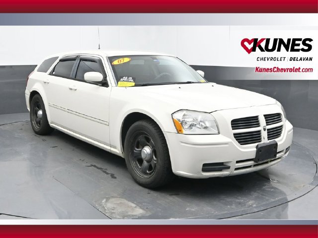 Used 2007 Dodge Magnum RWD image 1