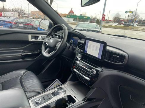 Used 2021 Ford Explorer ST w/ ST Street Pack image 6