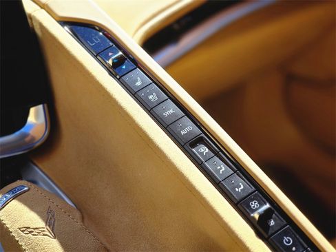 Used 2022 Chevrolet Corvette Stingray Premium Cpe w/ Z51 Performance Package image 30