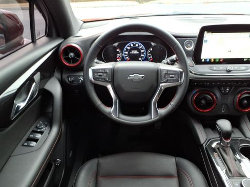 Used 2025 Chevrolet Blazer RS image 25