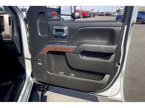 Used 2018 GMC Sierra 2500 Denali w/ Duramax Plus Package image 25