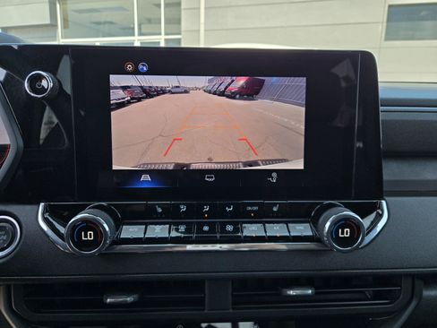 Used 2025 Chevrolet Colorado Trail Boss AWD/4WD image 8