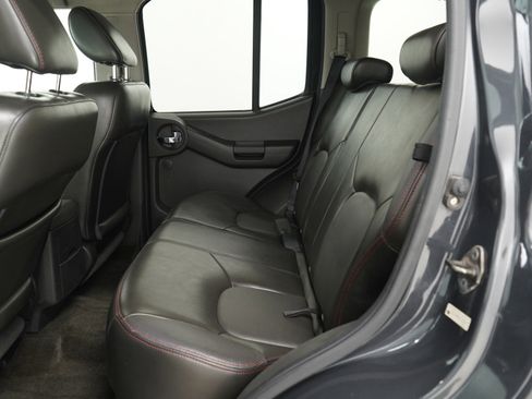 Used 2011 Nissan Xterra PRO-4X w/ Pro-4x Leather Pkg image 14