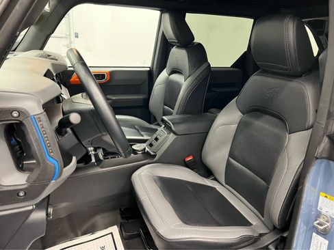 Used 2023 Ford Bronco Black Diamond image 3