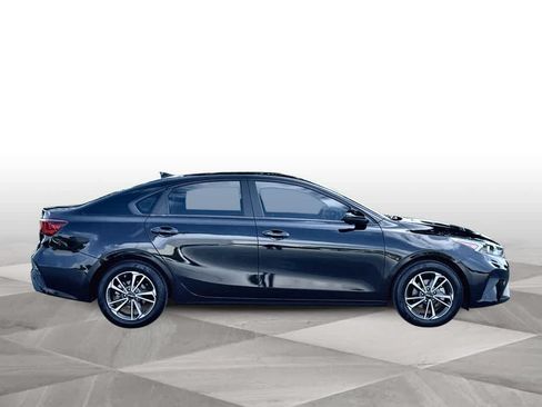 Used 2024 Kia Forte LXS FWD image 9