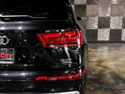 Used 2018 Audi Q7 3.0T Prestige image 40