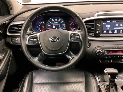 Used 2020 Kia Sorento EX image 3
