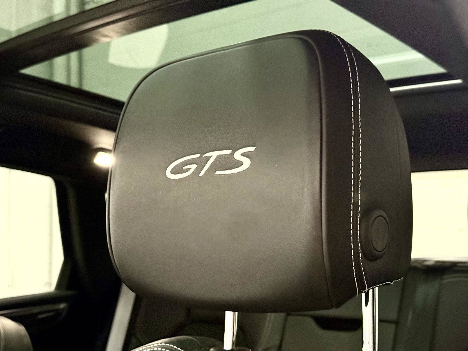 Used 2018 Porsche Macan GTS AWD/4WD image 15