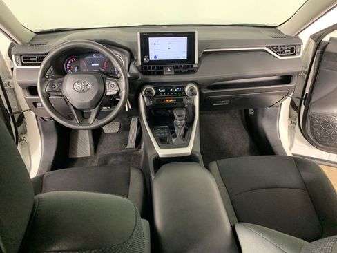 Used 2024 Toyota RAV4 LE image 33