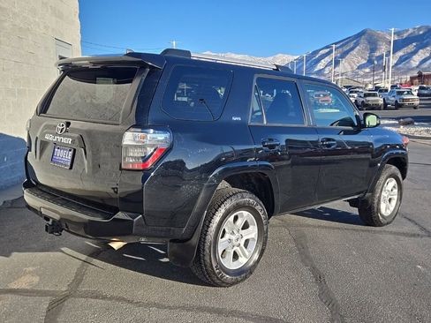 Used 2024 Toyota 4Runner SR5 image 3