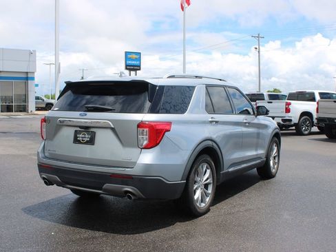 Used 2020 Ford Explorer Limited RWD image 9