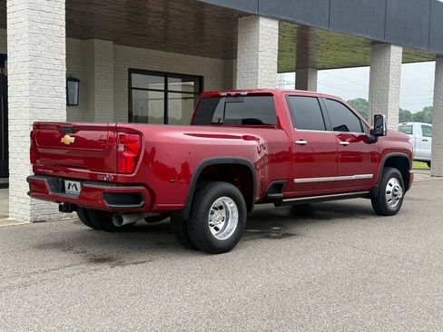 Used 2025 Chevrolet Silverado 3500 High Country w/ High Country Premium Package AWD/4WD image 6