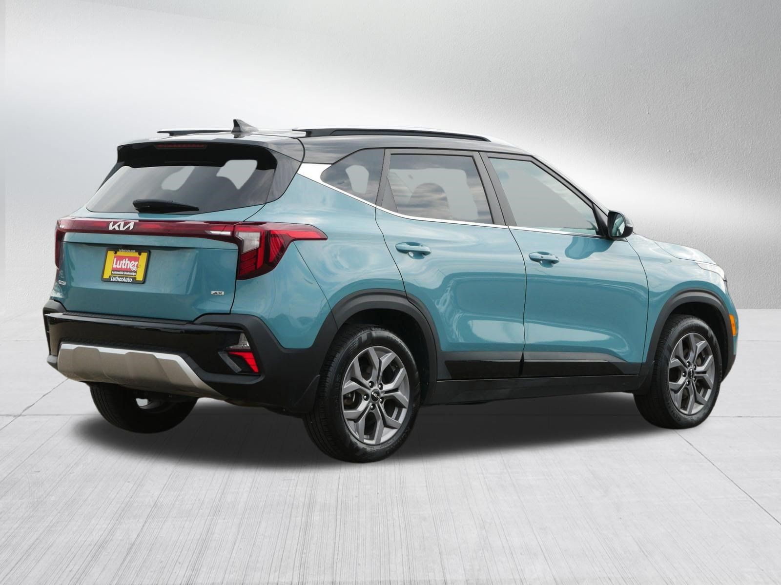 Used 2024 Kia Seltos S AWD/4WD image 7