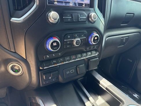 Used 2021 GMC Sierra 1500 AT4 w/ AT4 Value Package AWD/4WD image 18