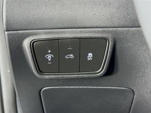 Certified 2024 Hyundai Santa Cruz SE FWD image 10
