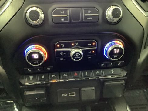 Used 2023 GMC Sierra 2500 Denali w/ Denali Ultimate Package image 26