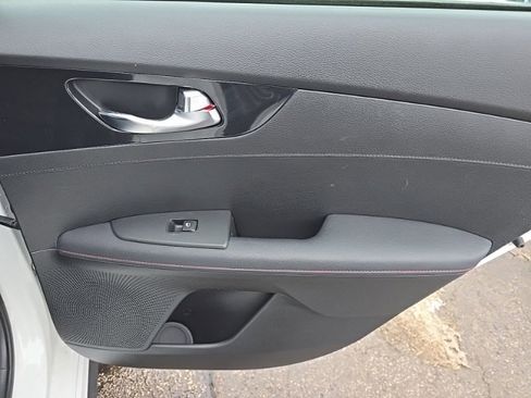 Certified 2022 Kia Forte GT image 27